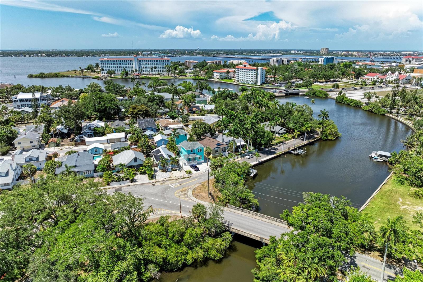 632 Virginia Dr, Bradenton, FL 34205