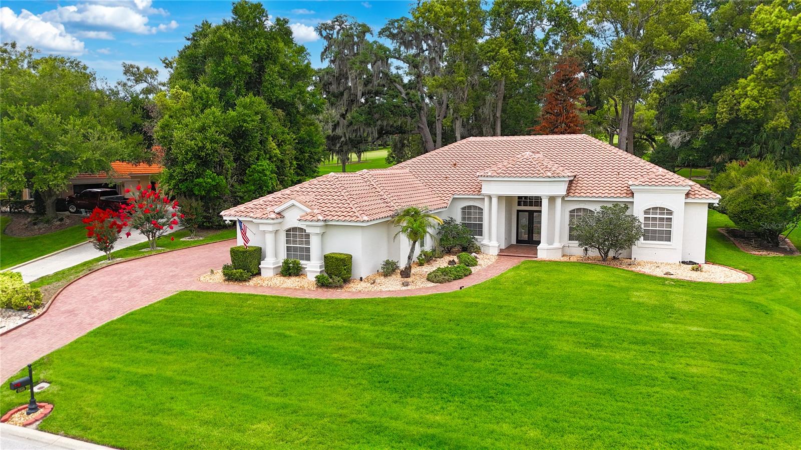 12649 Oak Hollow Ct, Dade City, FL 33525
