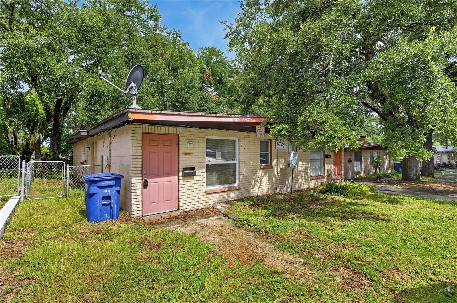 8723 - 8724 N 48th St, Tampa, FL 33617