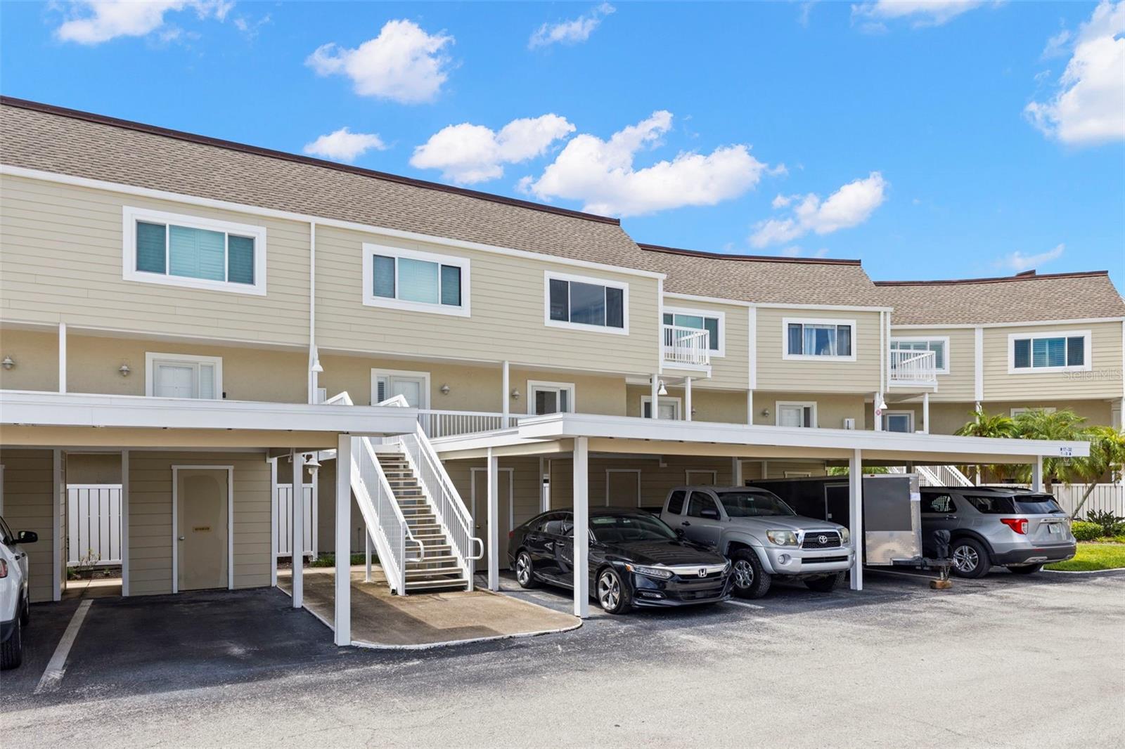 433 S Paula Dr #28, Dunedin, FL 34698