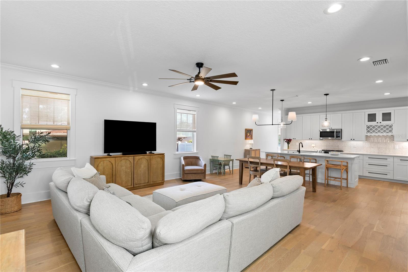 213 W Elm St, Tampa, FL 33604