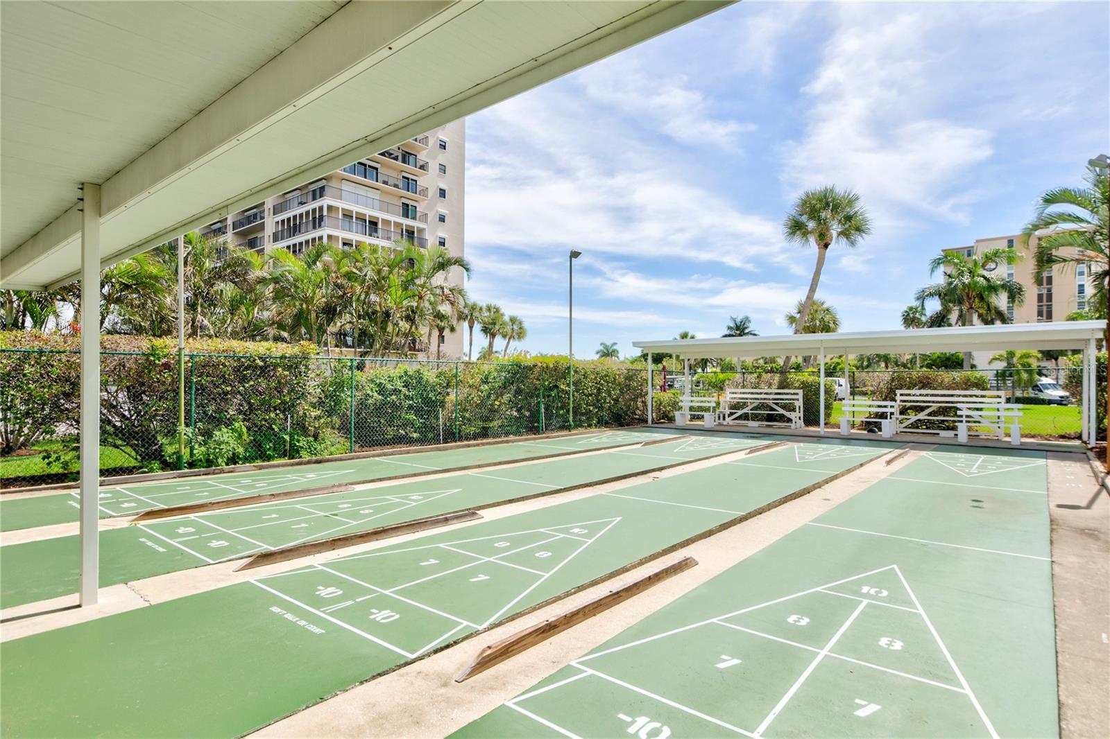 7600 Sun Island Dr S #804, South Pasadena, FL 33707