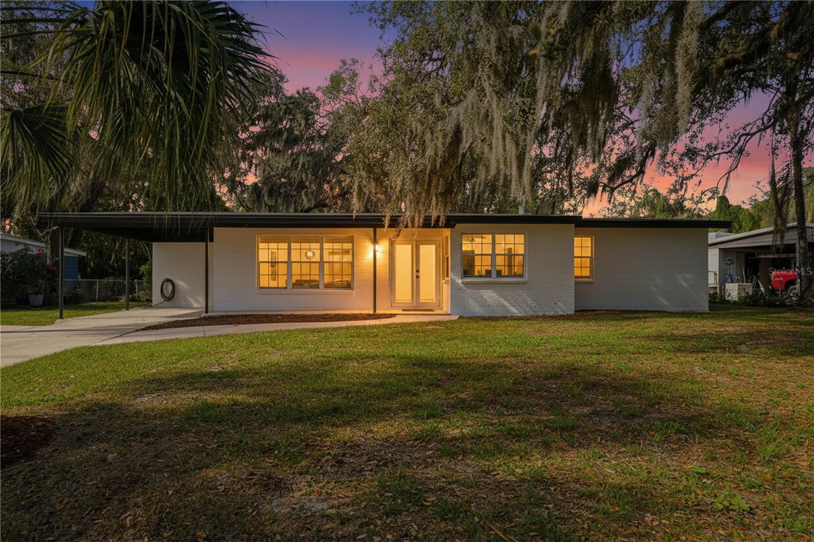 707 Aberdeen Cir, Tampa, FL 33617
