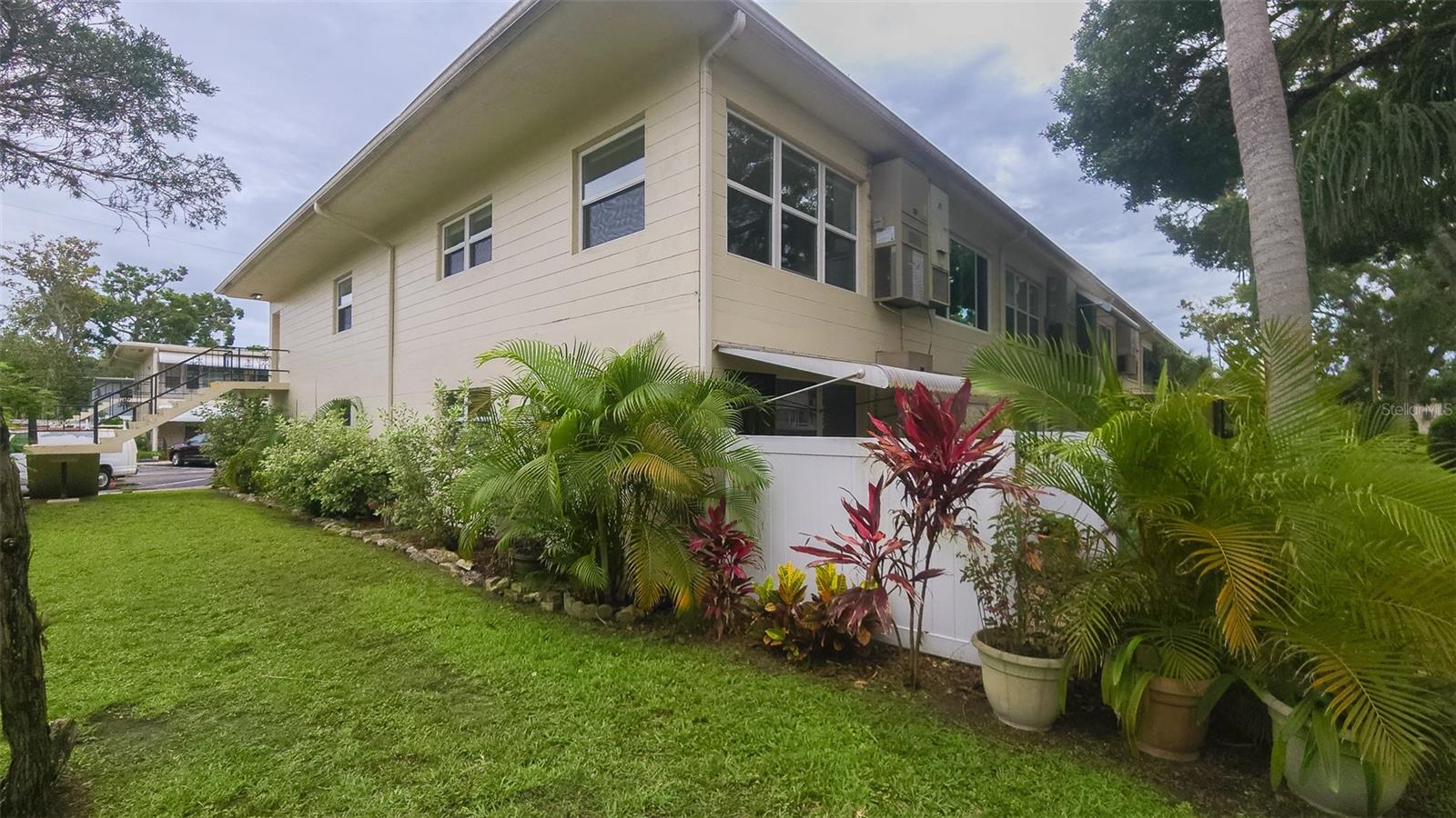 4154 56th St N #720, Kenneth City, FL 33709