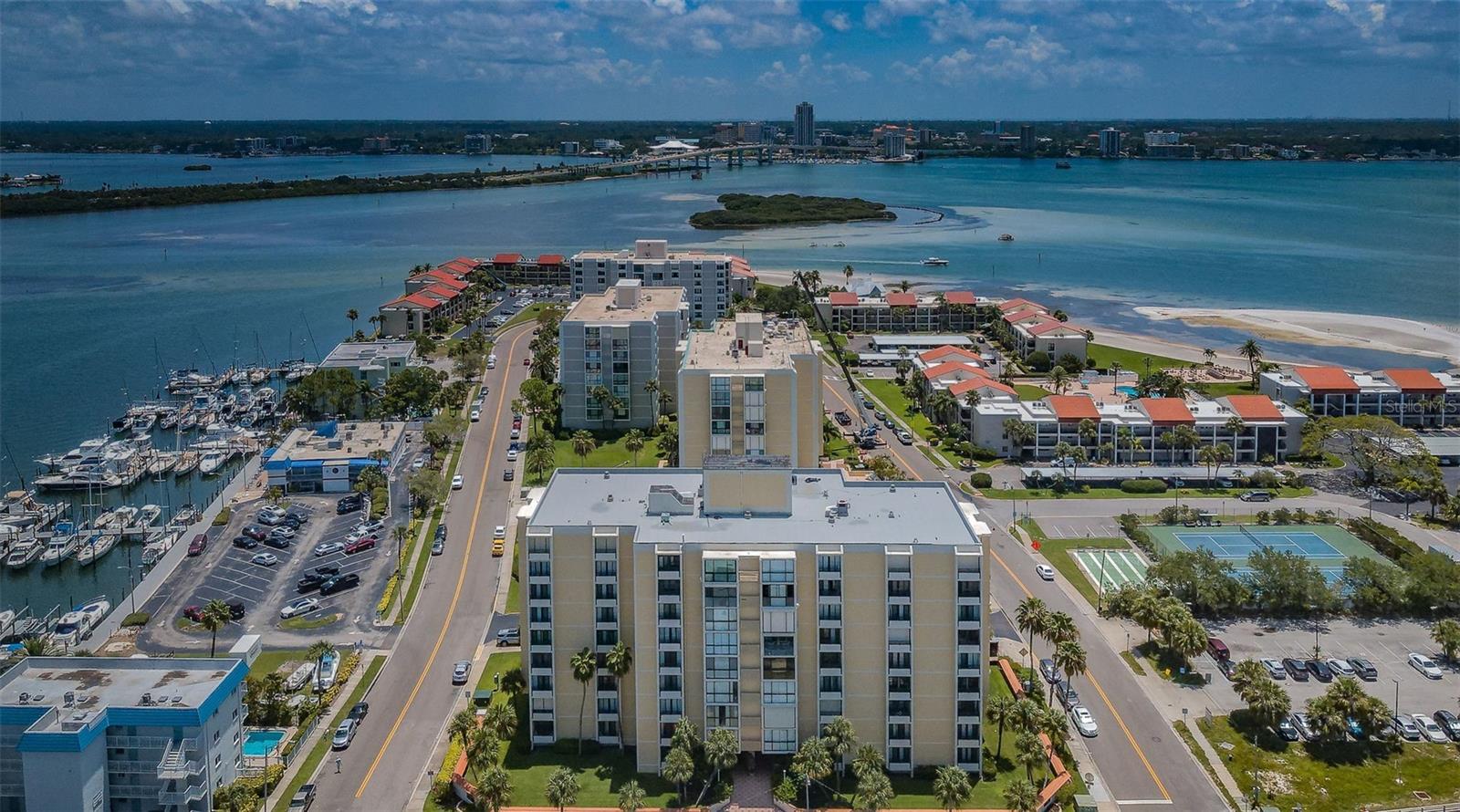 851 Bayway Blvd #101, Clearwater Beach, FL 33767