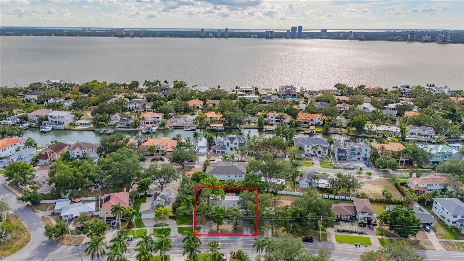 504 W Davis Blvd, Tampa, FL 33606