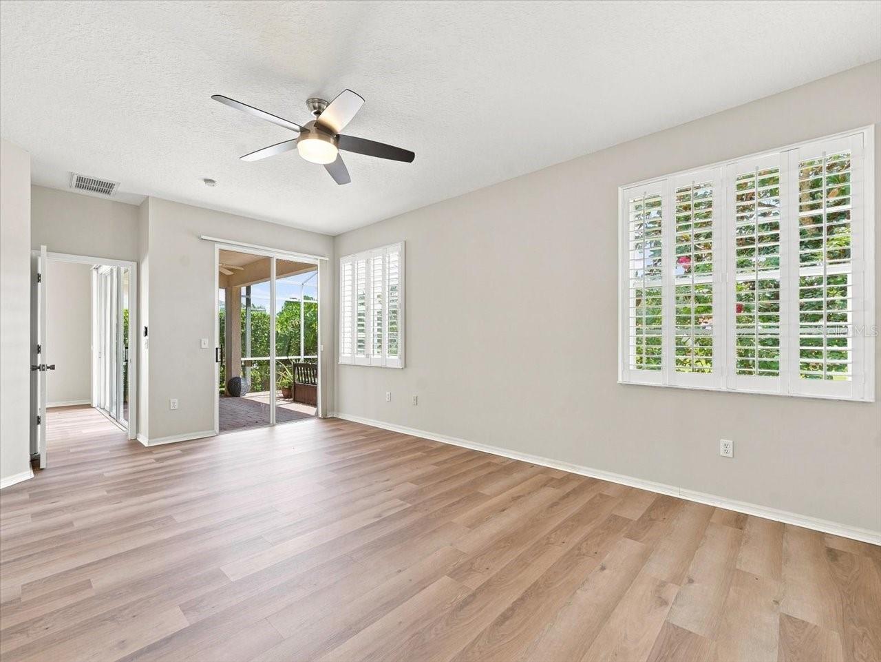 1333 Lindenwood Dr, Tarpon Springs, FL 34688