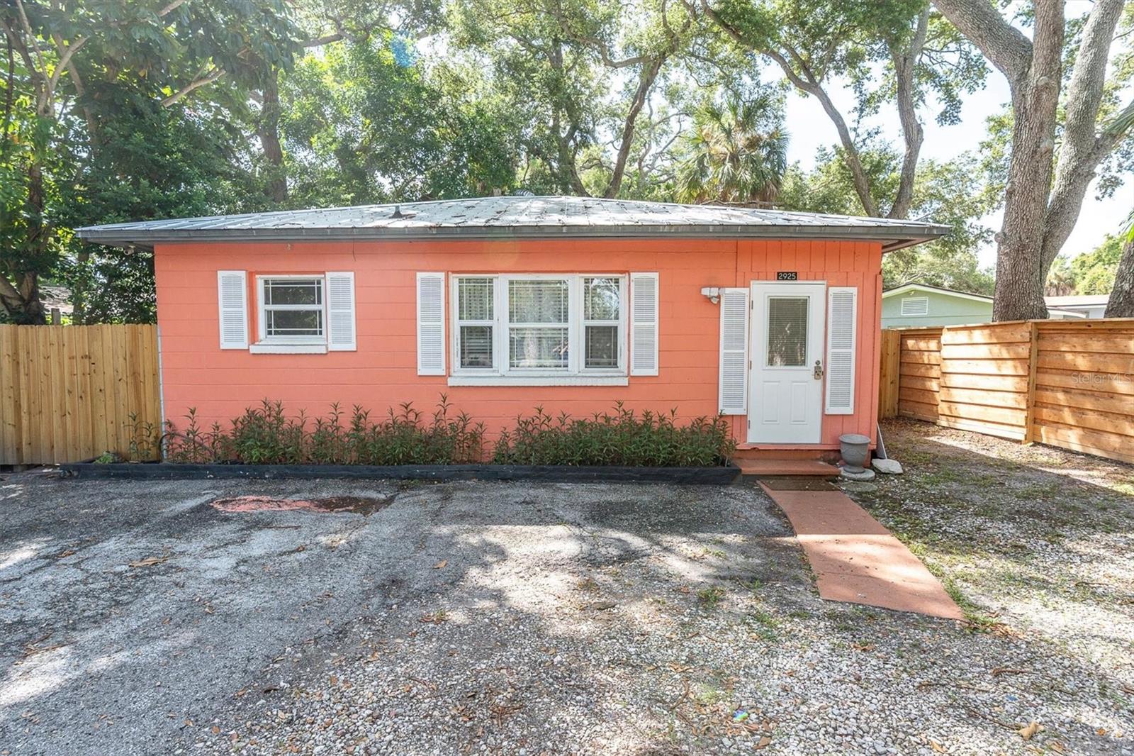 2925 Park St N, St Petersburg, FL 33710