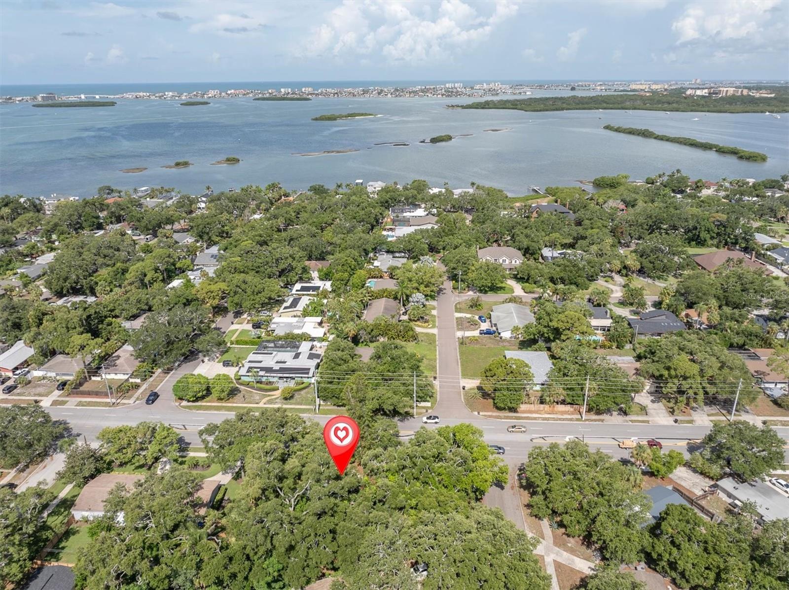 2925 Park St N, St Petersburg, FL 33710