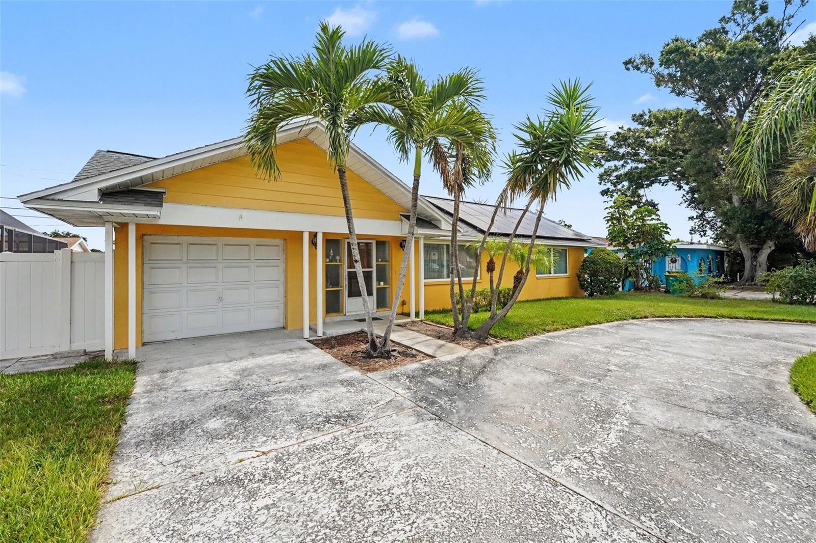 12149 Park Blvd #7, Seminole, FL 33772