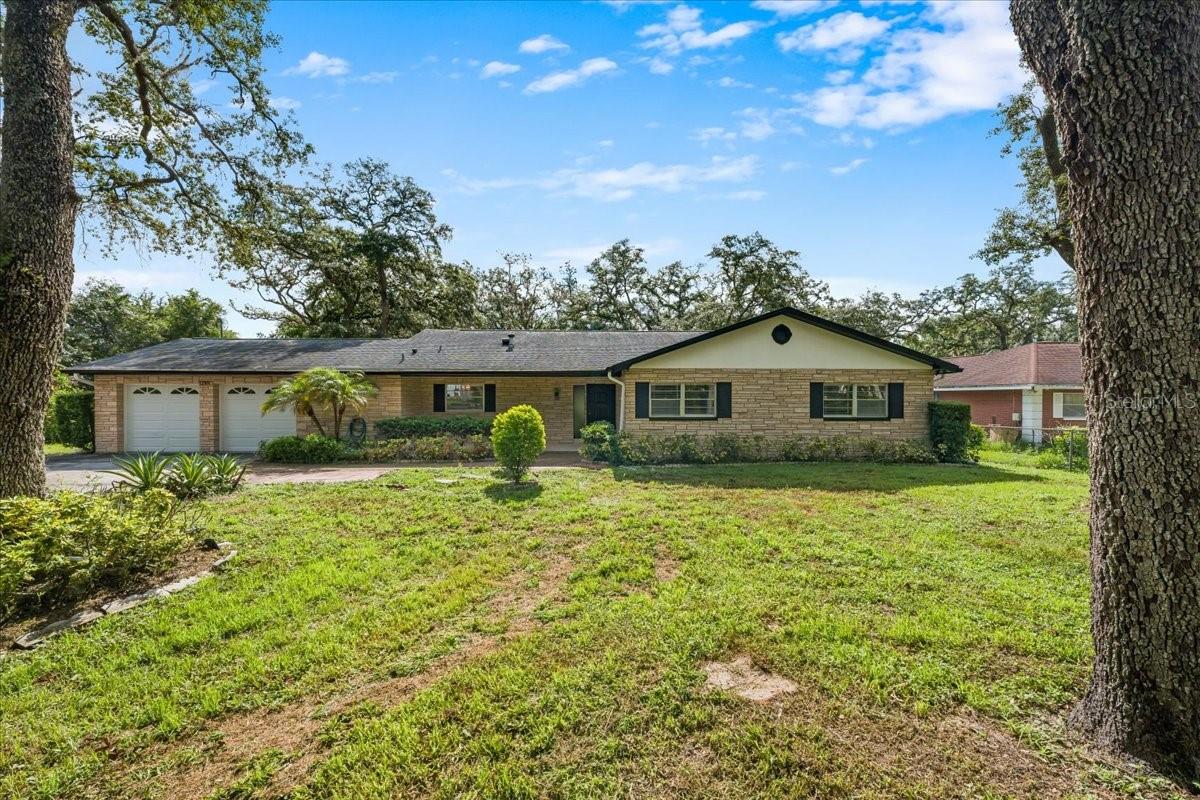 12301 N 53rd St, Temple Terrace, FL 33617