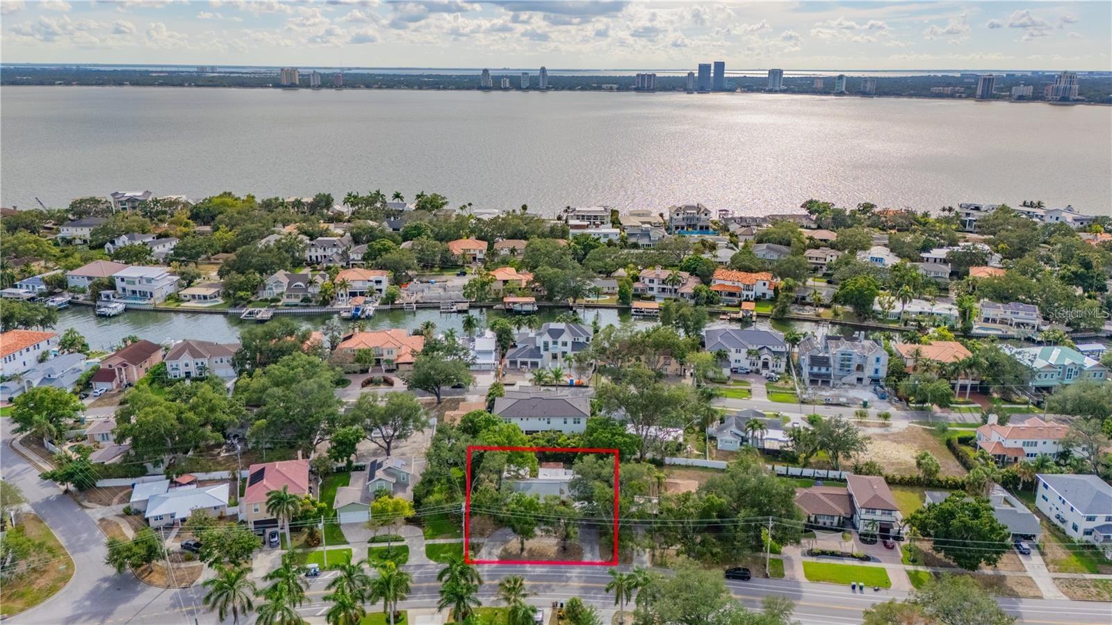 504 W Davis Blvd, Tampa, FL 33606