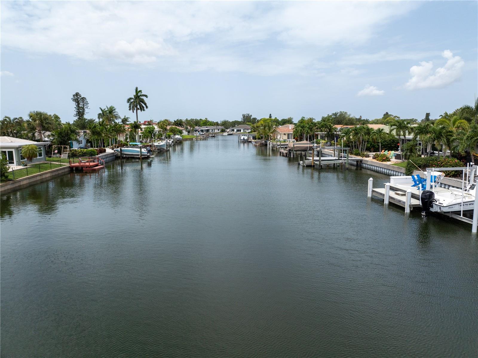 1924 Michigan Ave NE, St Petersburg, FL 33703
