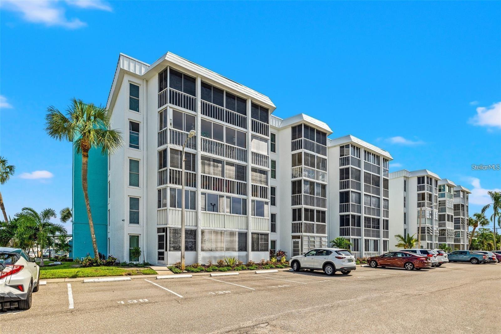 4908 38th Way S #401, St Petersburg, FL 33711
