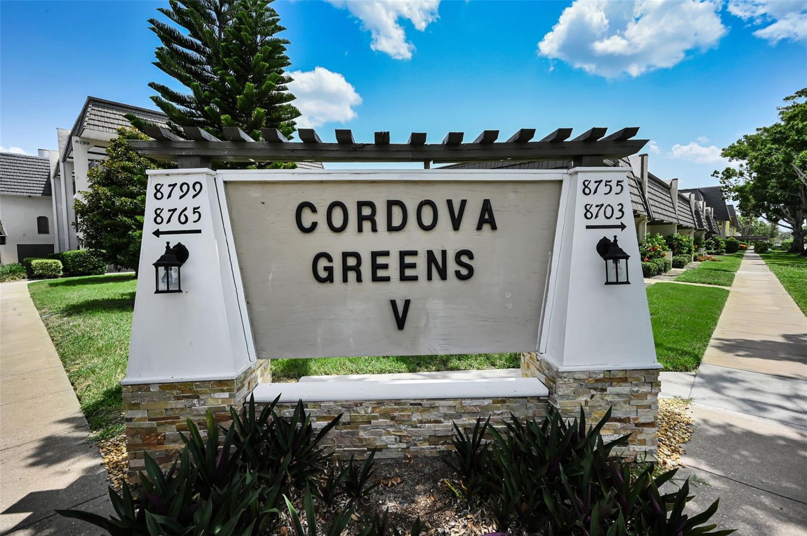 8765 Bardmoor Blvd #306, Seminole, FL 33777