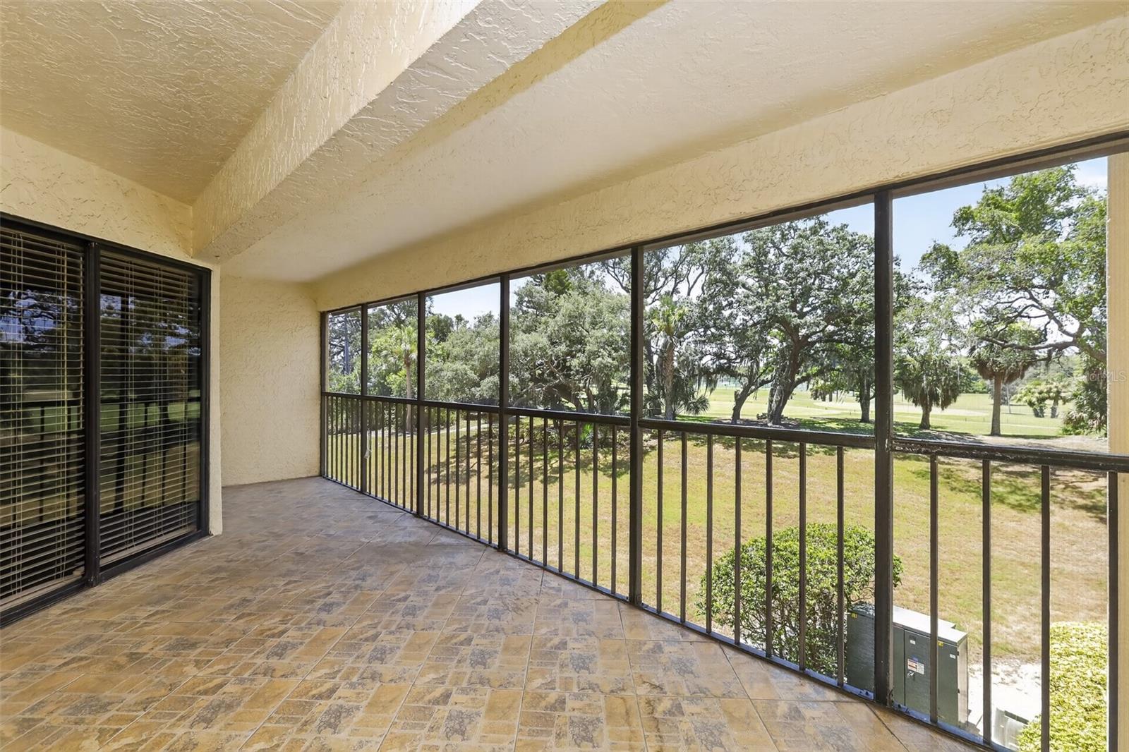 1724 Golfview Dr, Tarpon Springs, FL 34689