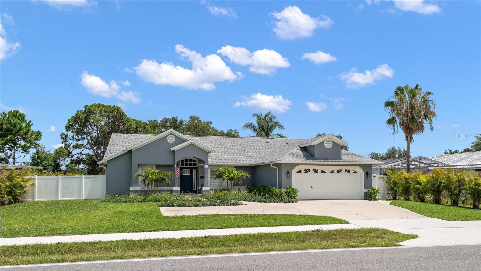 668 Mehlenbacher Rd, Belleair, FL 33756