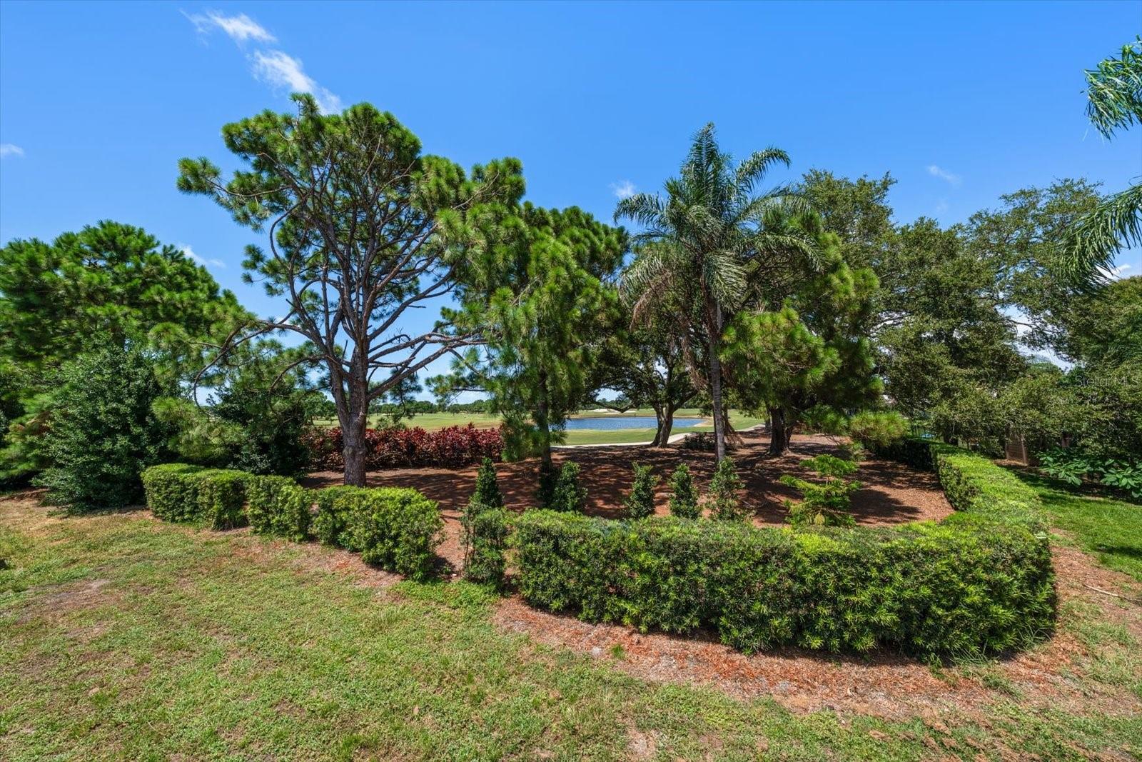 668 Mehlenbacher Rd, Belleair, FL 33756