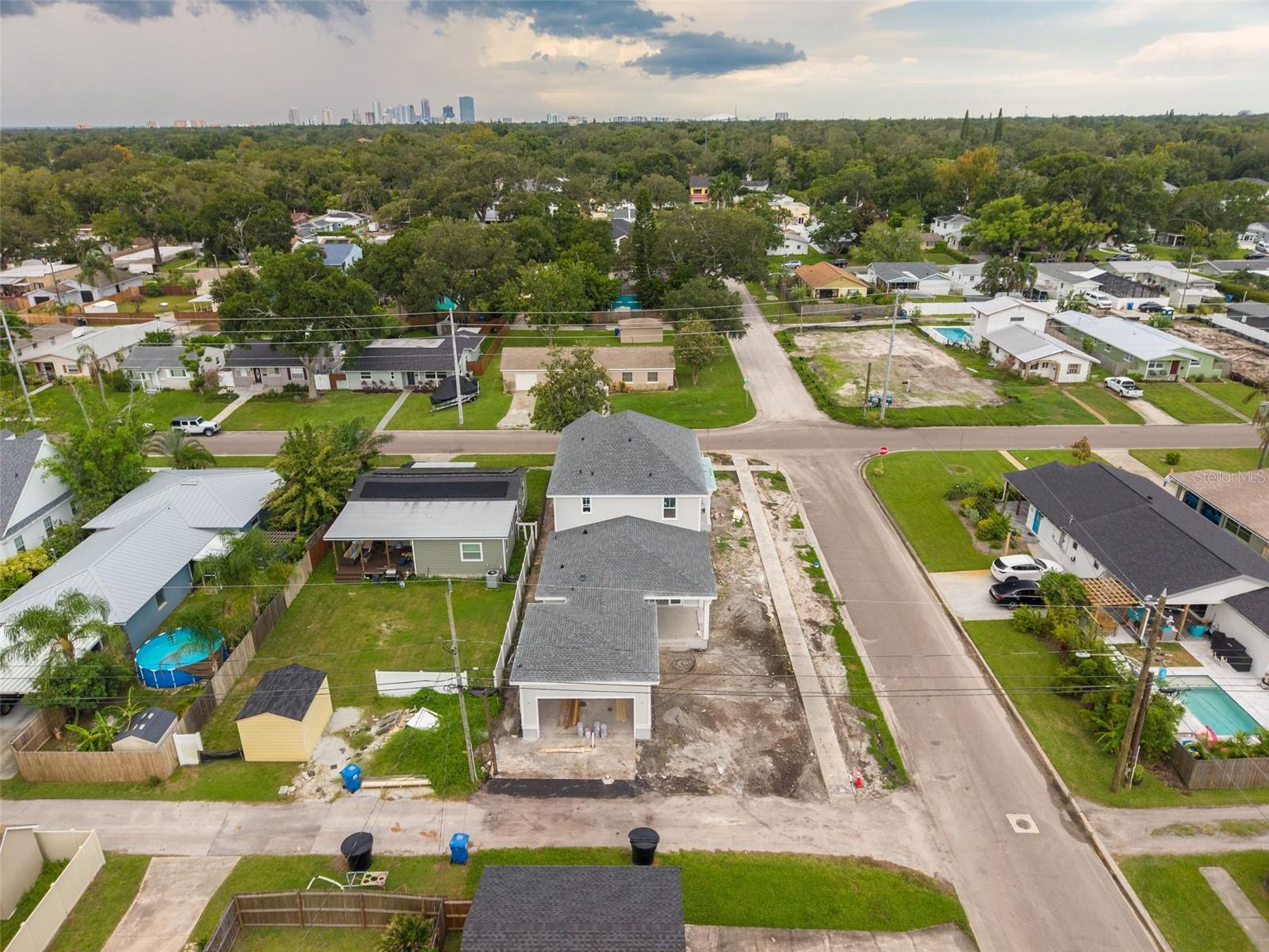 995 48th Ave N, St Petersburg, FL 33703