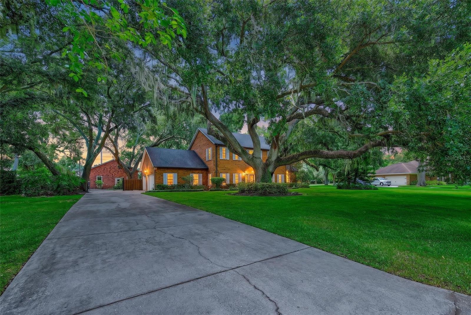 807 Centerbrook Dr, Brandon, FL 33511