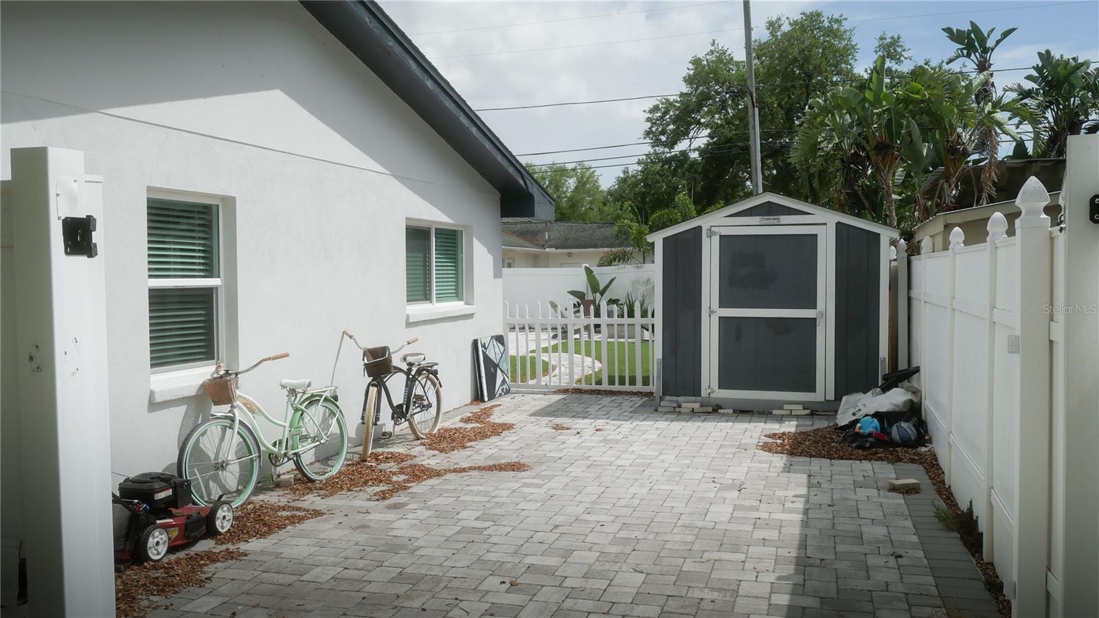 8280 32nd Ave N, St Petersburg, FL 33710