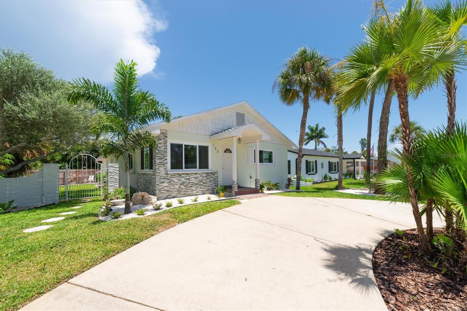 150 42nd Ave, St Pete Beach, FL 33706