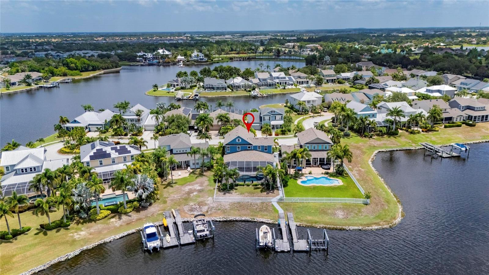 5216 Point Harbor Ln, Apollo Beach, FL 33572