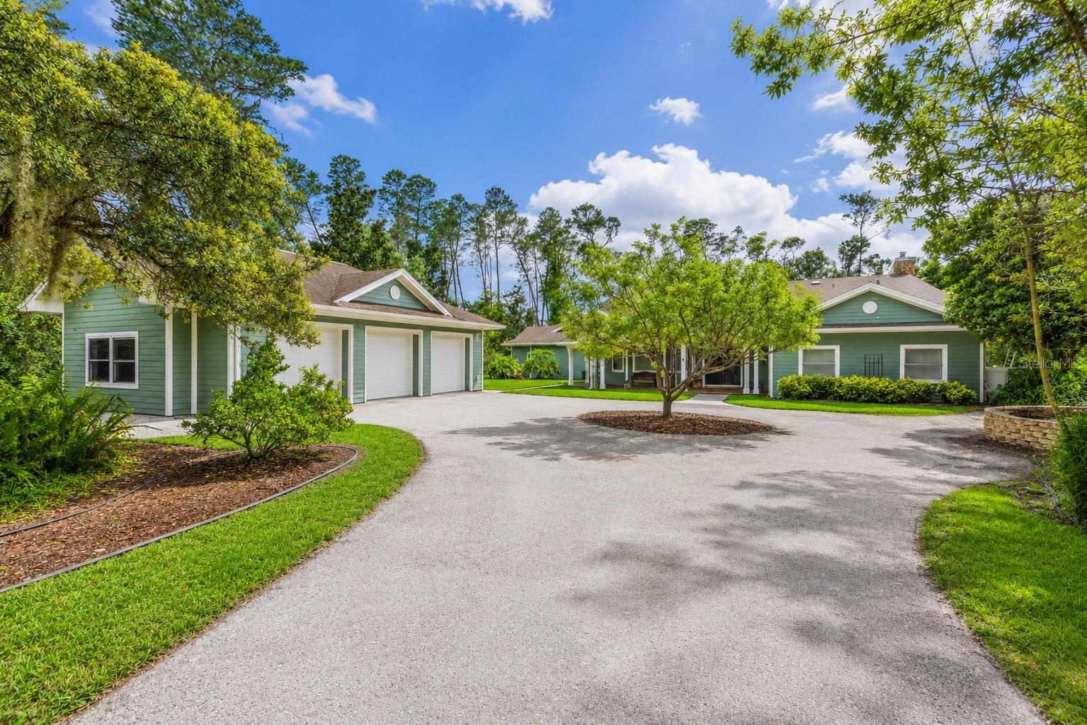 967 Pine Hill Rd, Palm Harbor, FL 34683