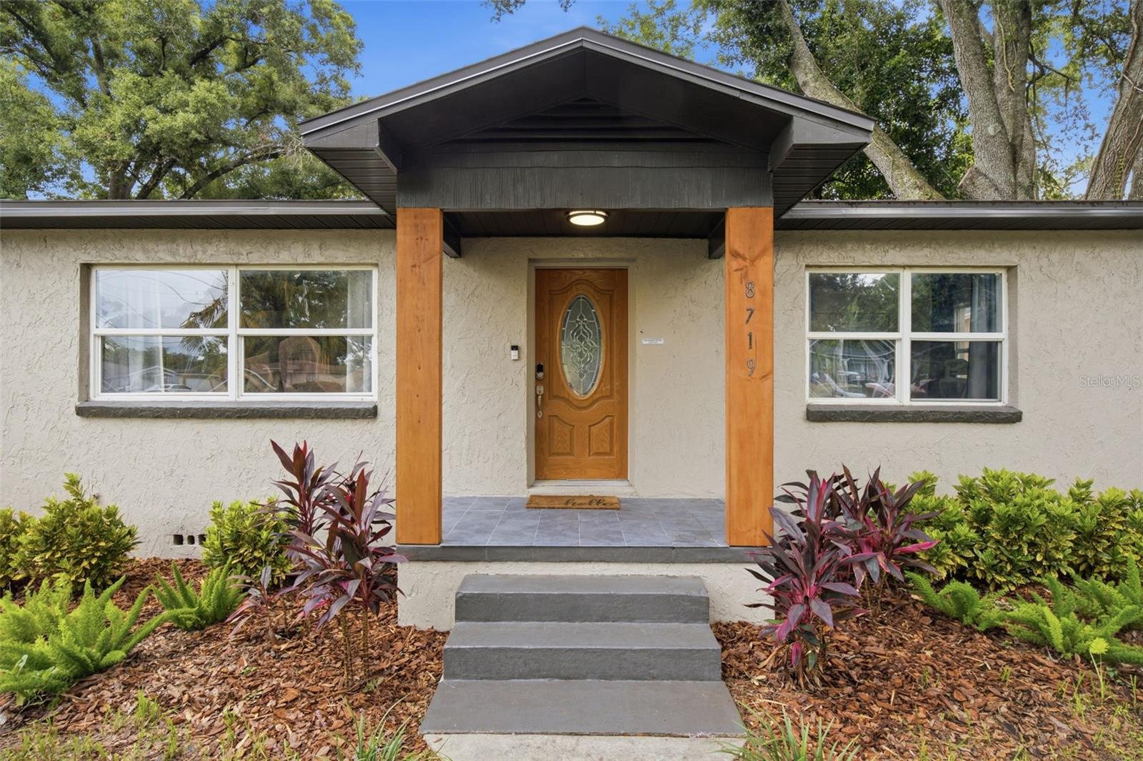 8719 N Temple Ave, Tampa, FL 33617