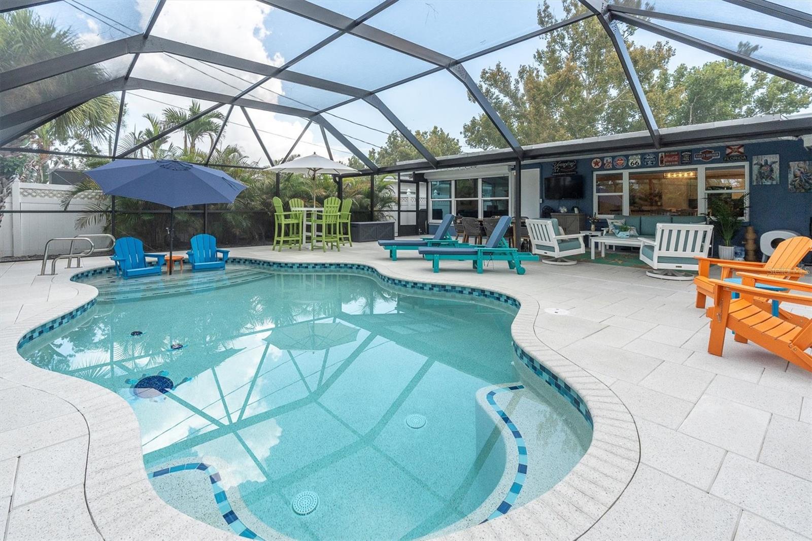 13179 Dorchester Dr, Seminole, FL 33776