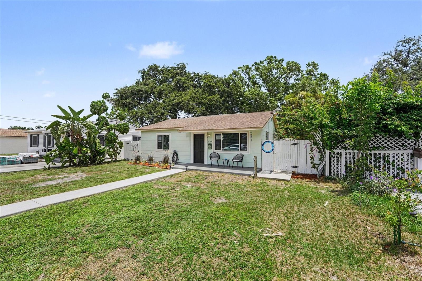 3719 39th St N, St Petersburg, FL 33713