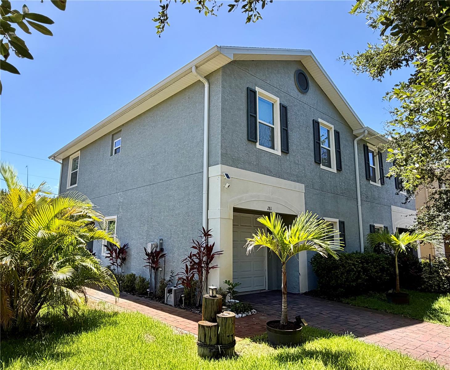 281 Ashley Ct, Dunedin, FL 34698