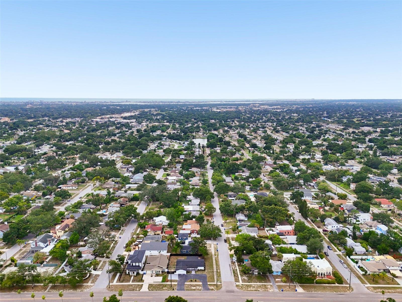 1530 49th St N, St Petersburg, FL 33710