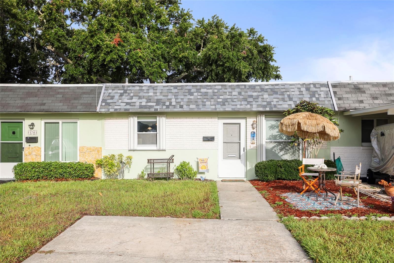 180 Sky Loch Dr W, Dunedin, FL 34698