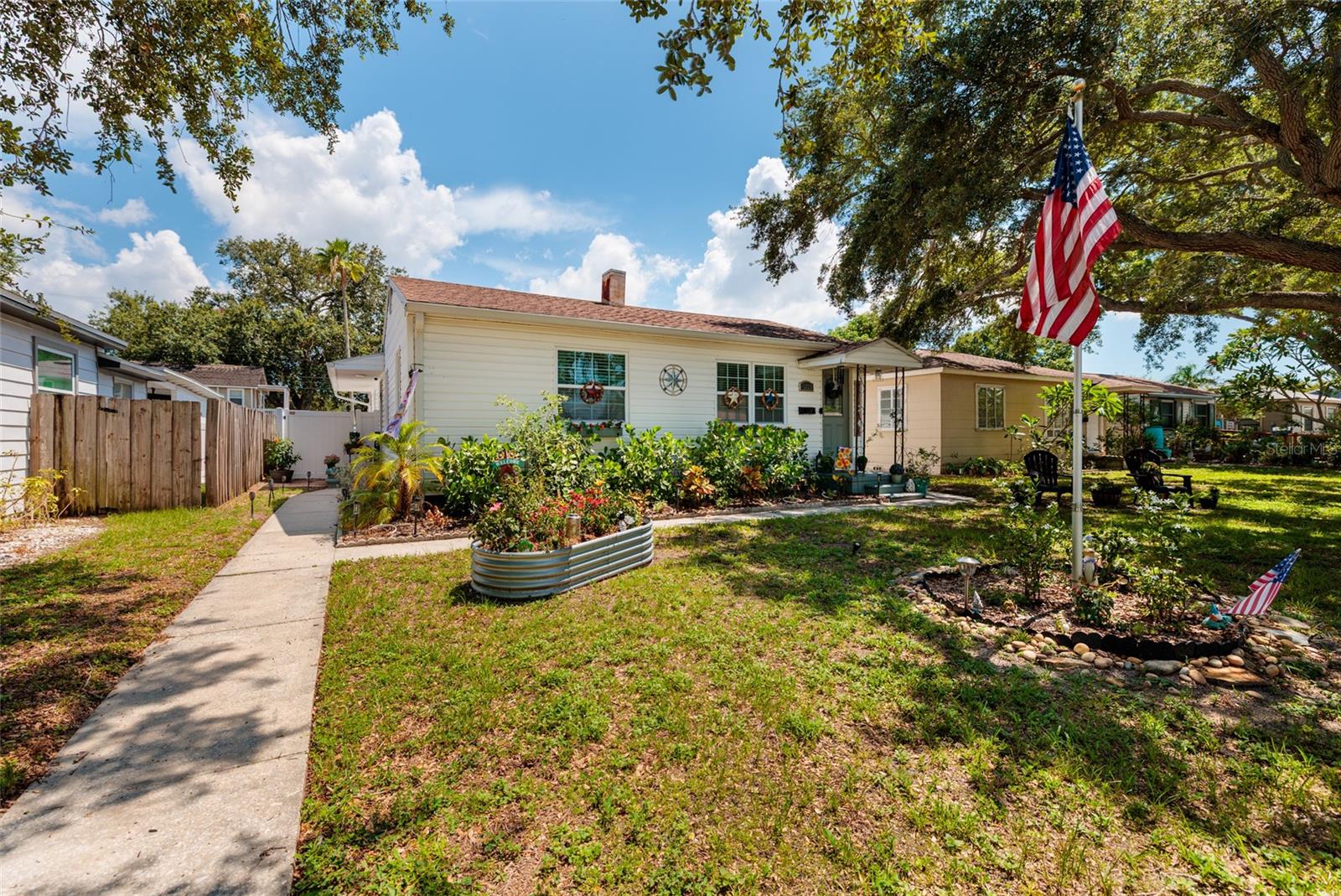 1220 56th Ave N, St Petersburg, FL 33703