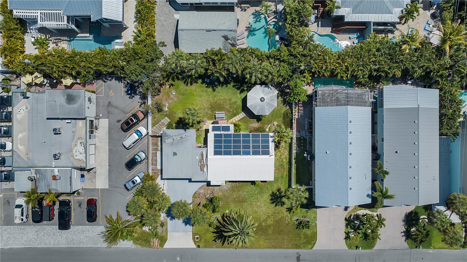 311 59th St, Holmes Beach, FL 34217