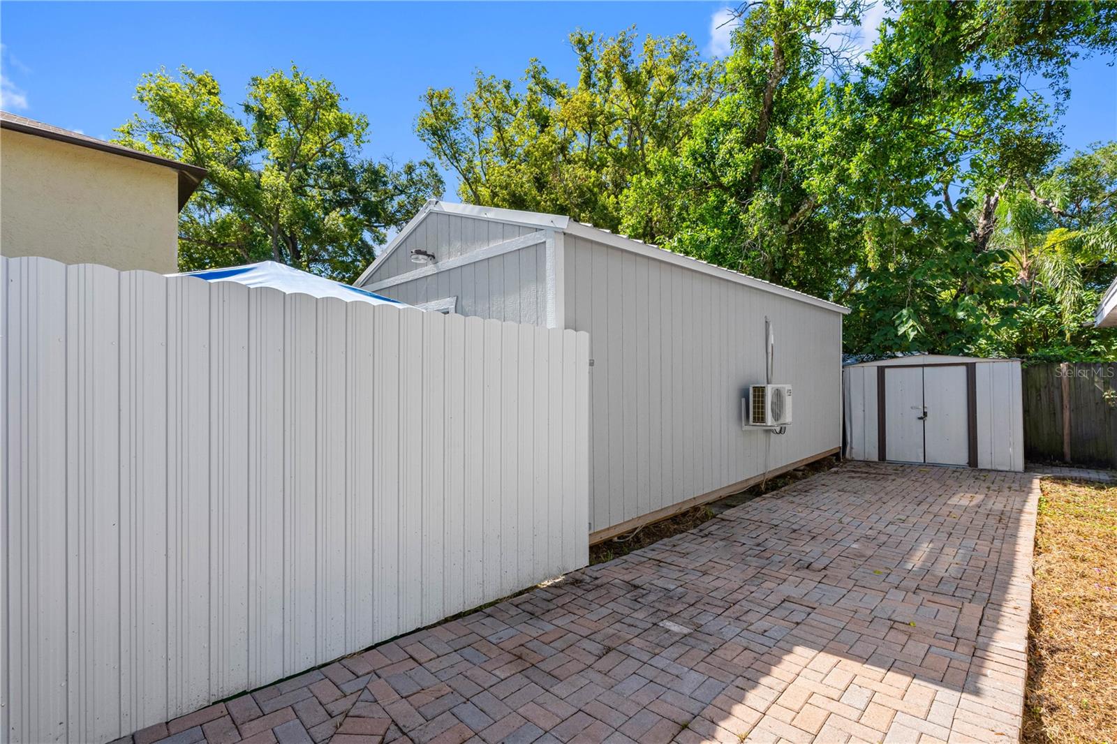 1205 E Seneca Ave, Tampa, FL 33612