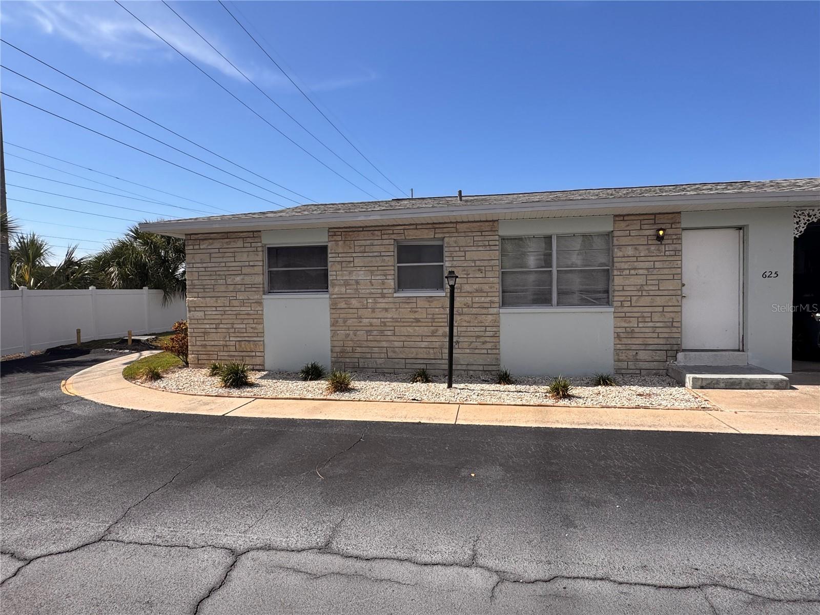 12400 Park Blvd #625, Seminole, FL 33772