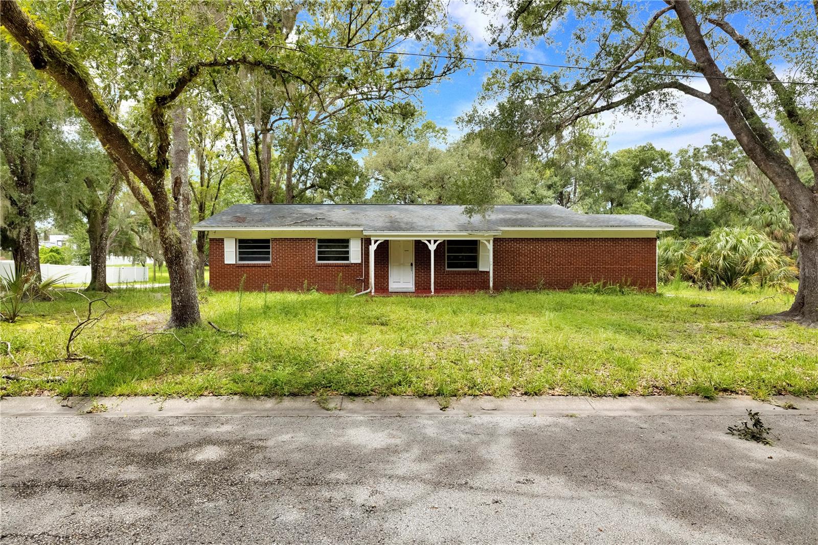 11916 Davis Rd, Tampa, FL 33637