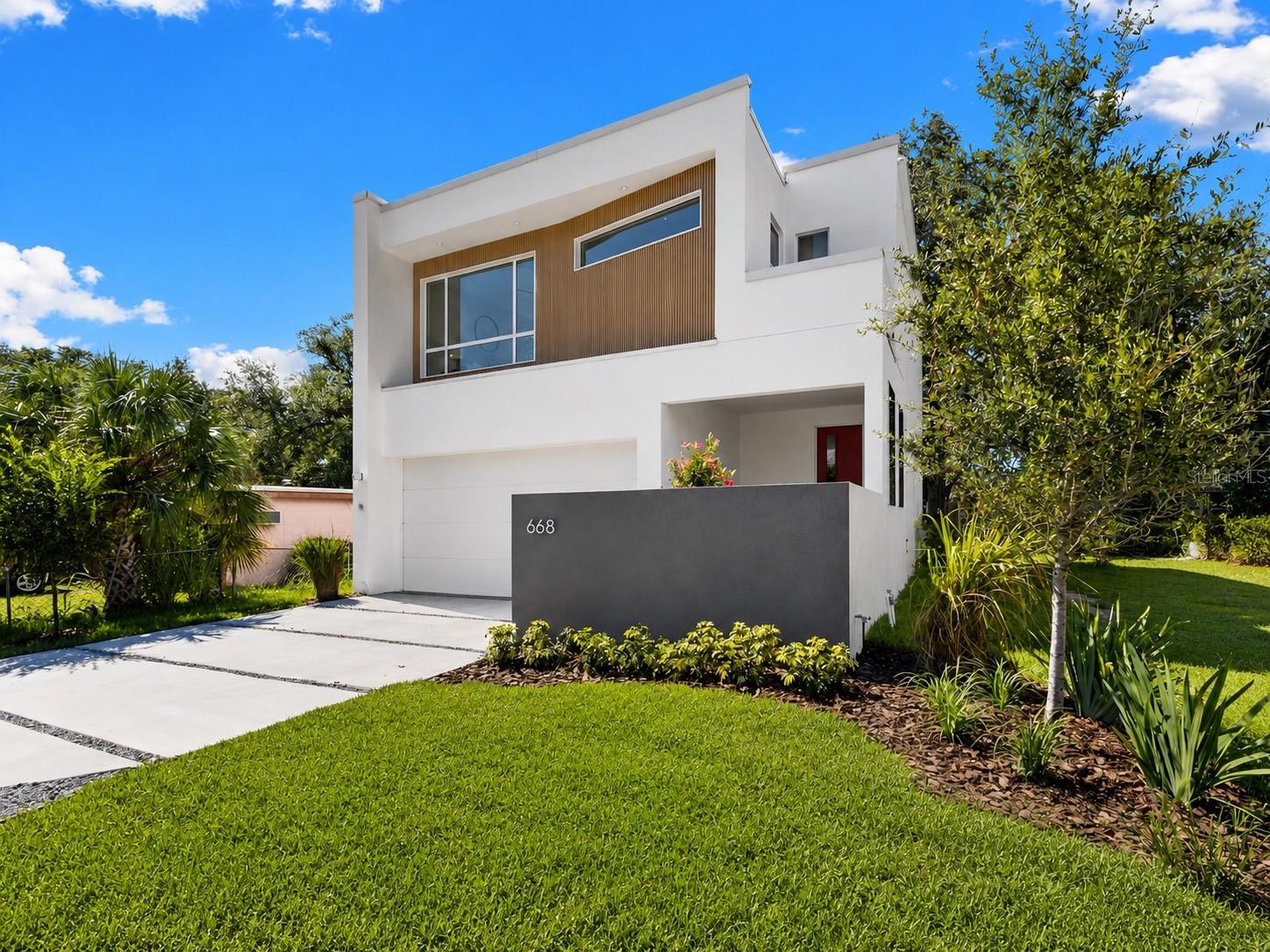 668 Newton Ave S, St Petersburg, FL 33701