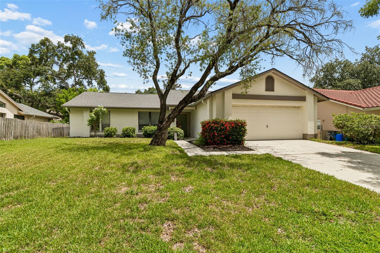 525 Walker Rd, Safety Harbor, FL 34695