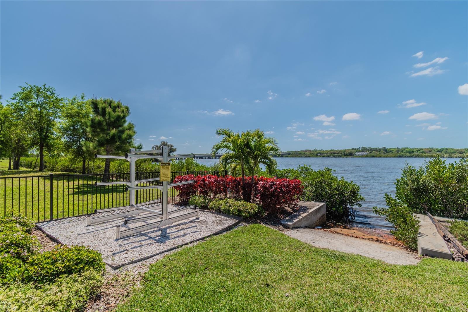 2410 Arch Ave, Oldsmar, FL 34677