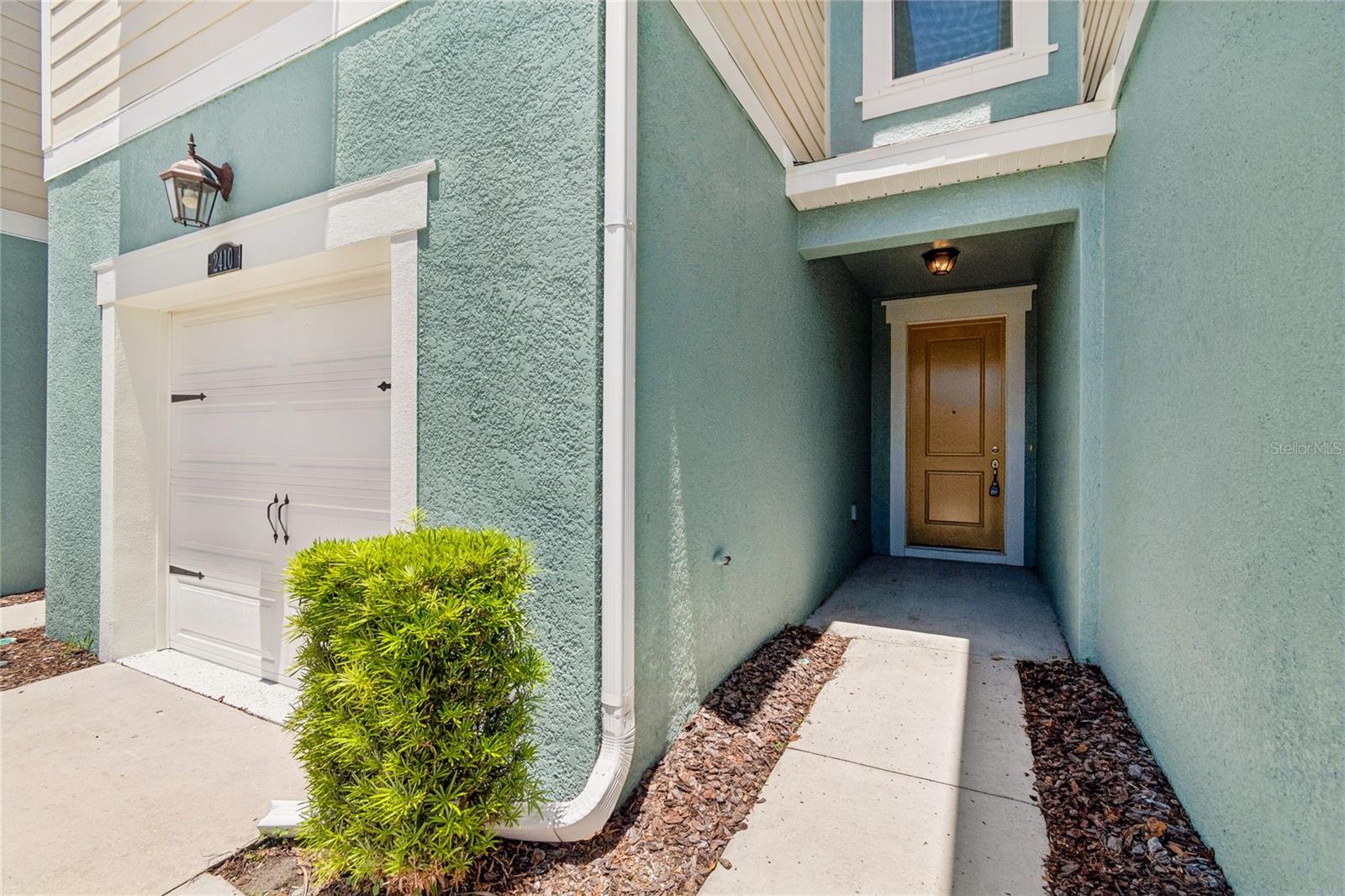 2410 Arch Ave, Oldsmar, FL 34677