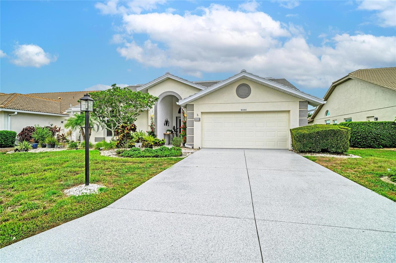 6604 Stone River Rd, Bradenton, FL 34203