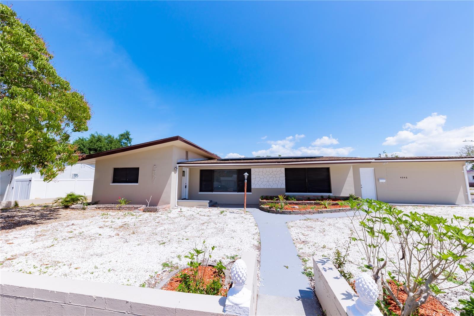 4946 Dr Martin Luther King Jr St S, St Petersburg, FL 33705