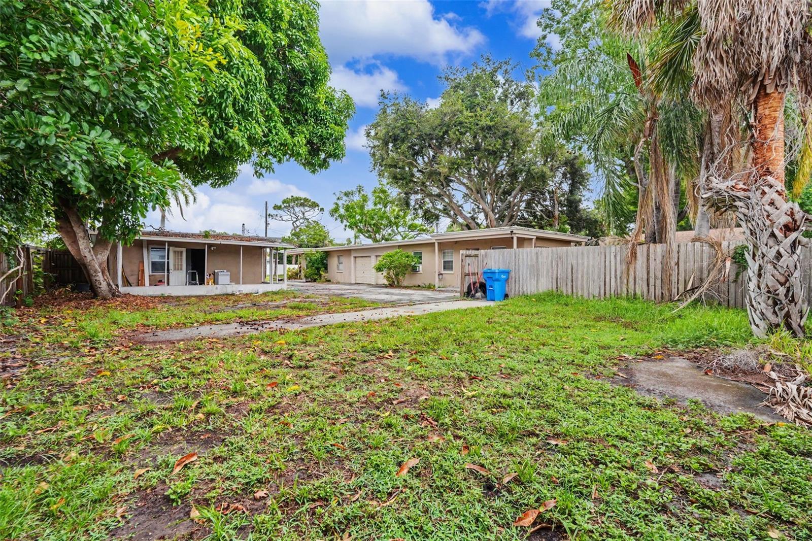 10598 106th Ave, Largo, FL 33773