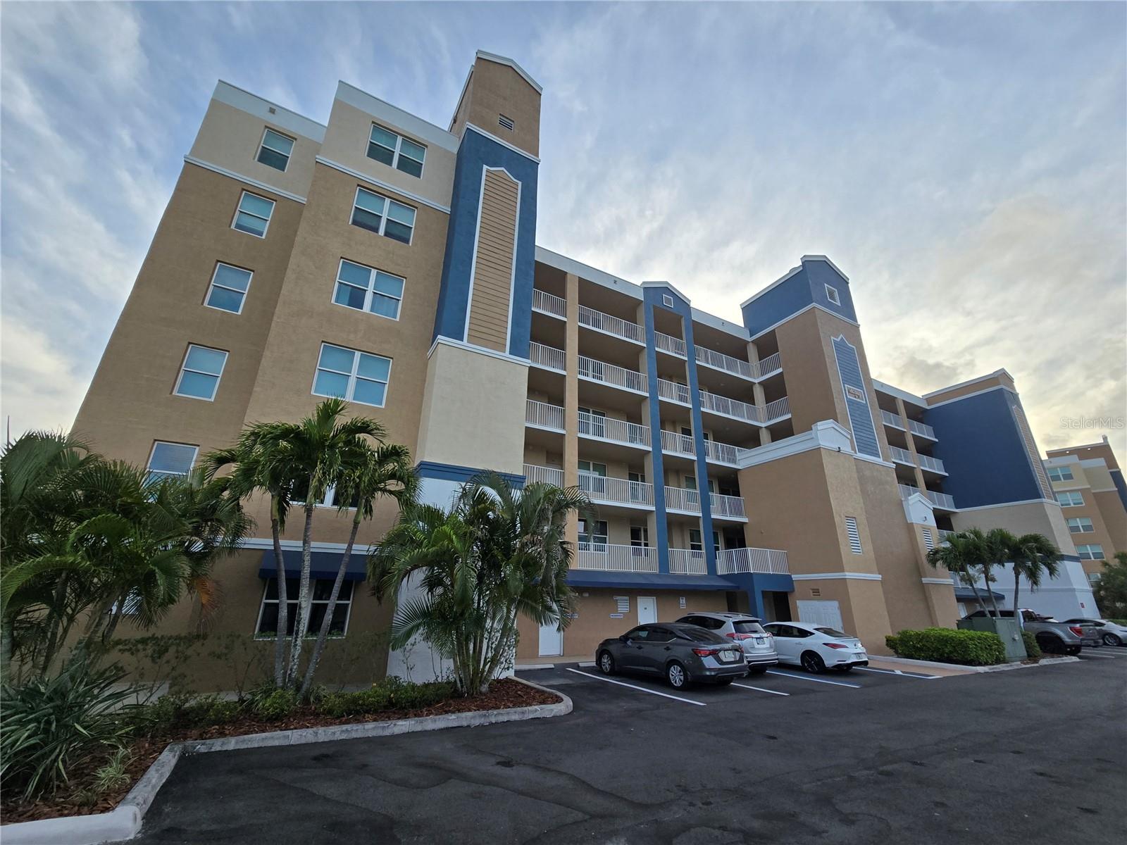 960 Starkey Rd #9206, Largo, FL 33771
