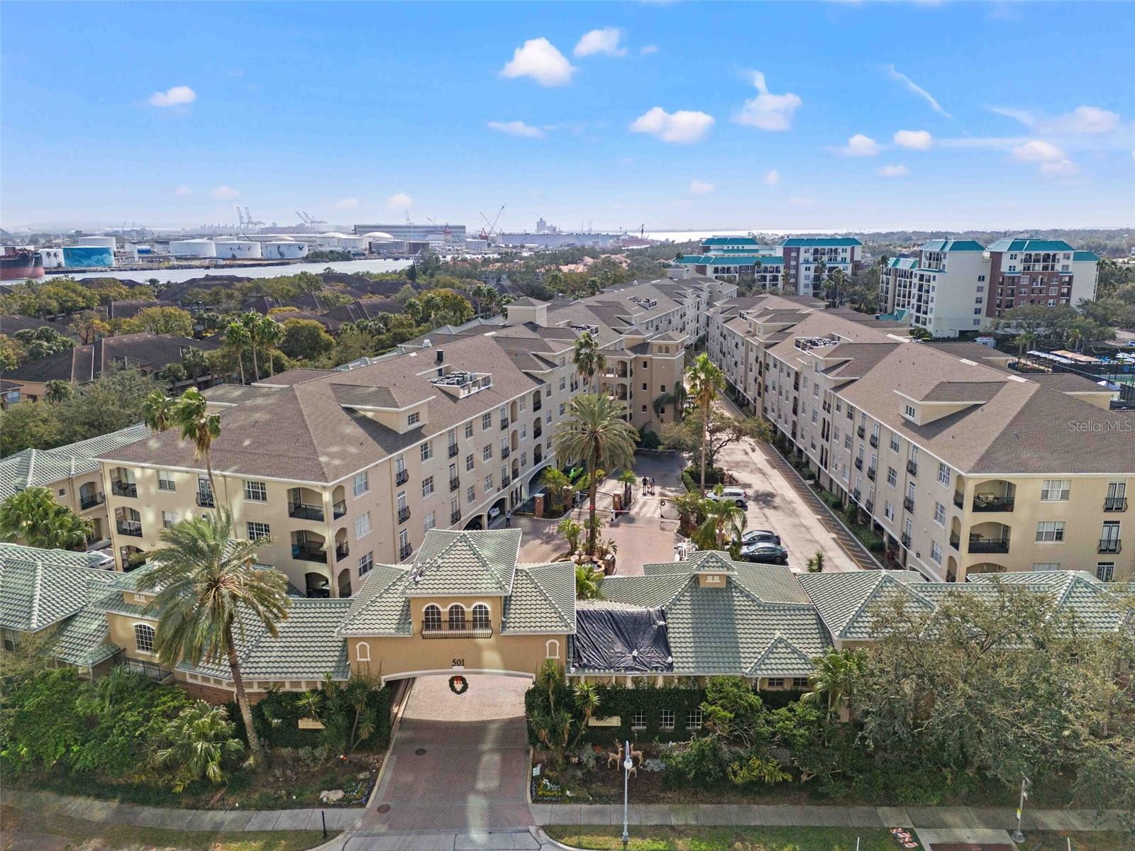 501 Knights Run Ave #2111, Tampa, FL 33602