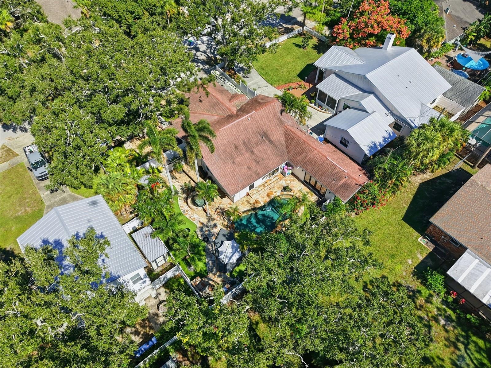 517 Avery Ave, Crystal Beach, FL 34681