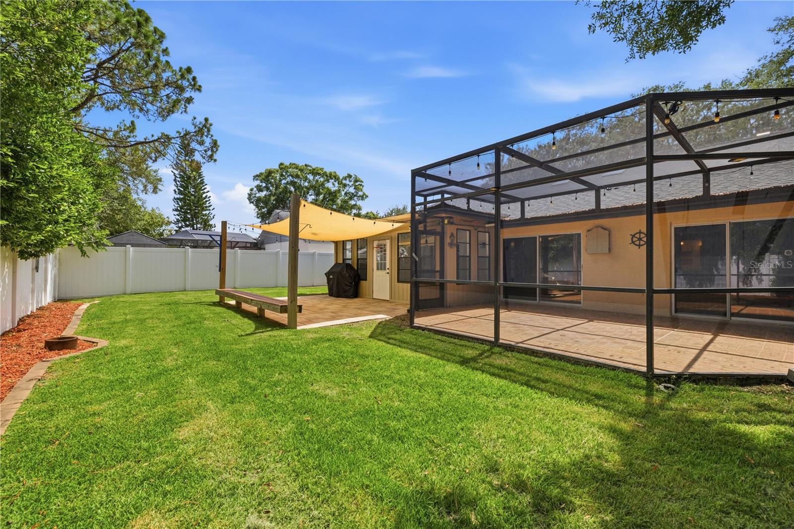 1570 Club Dr, Tarpon Springs, FL 34689